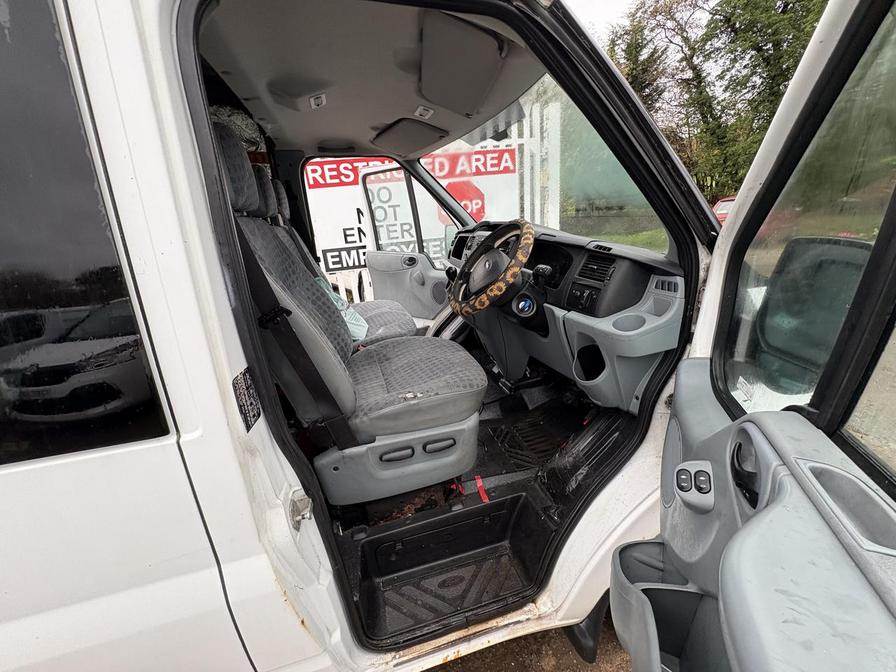 2009 Ford Transit – Model: Transit 115 T300 MWB FWD – FJ09GWP