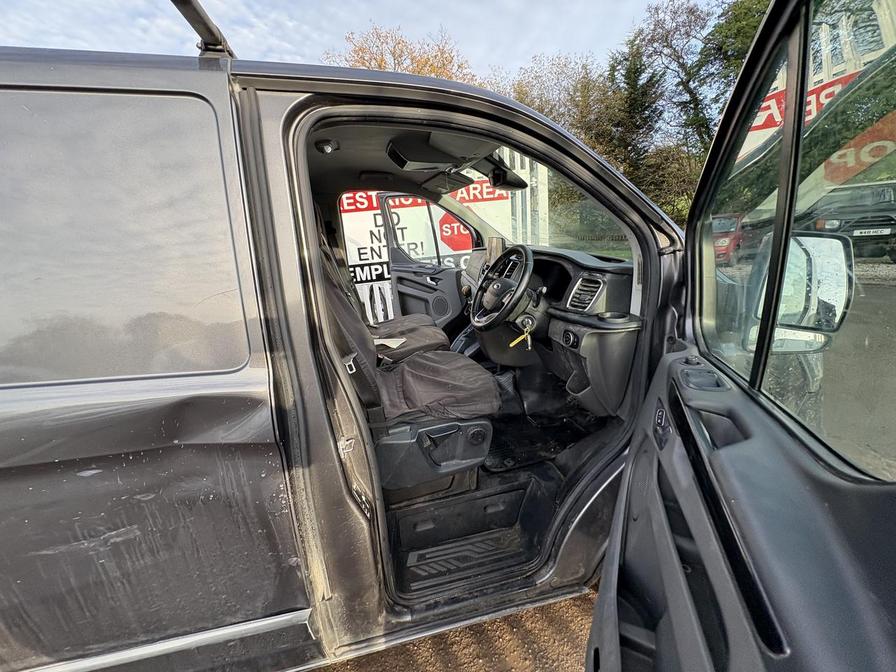 2020 Ford Transit Custom – Model: Transit Custom 300 Limited EcoBlue – MJ70PXH