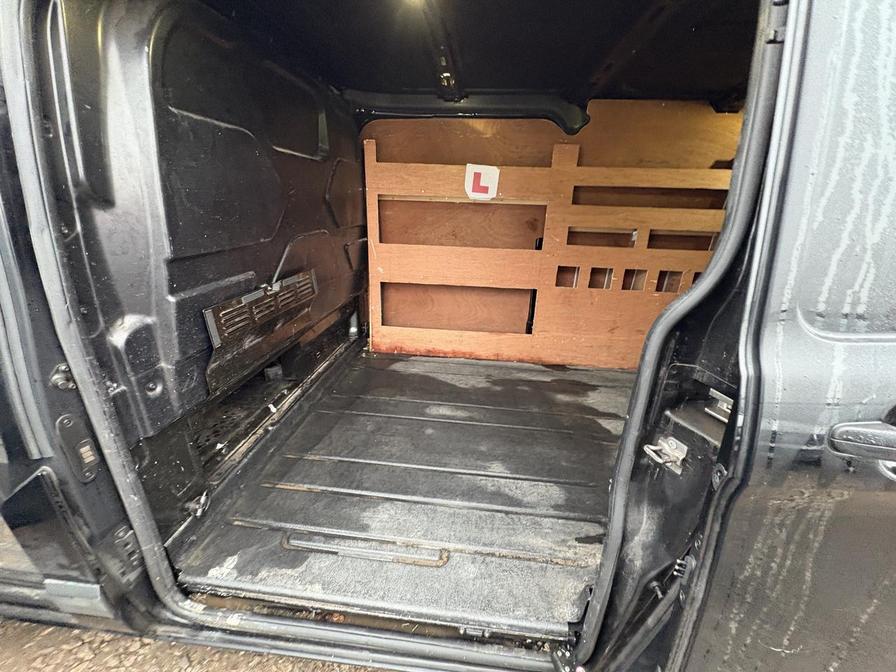 2018 Ford Transit Custom – Model: Transit Custom 290 Trend Colour Edition – KT18UUD