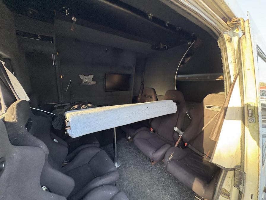 2001 Mercedes-Benz Sprinter – Model: Sprinter 311 CDI LWB – Y526URP