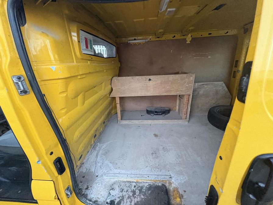 2010 Renault Trafic – Model: Trafic SL29 dCi 115 Semi-Auto – OU60BLX