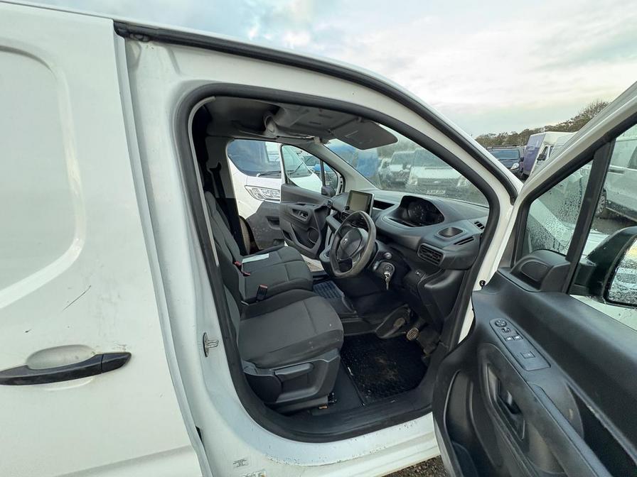 2021 Peugeot Partner – Model: Partner Professional L2 Blue HDi – NU21UHO