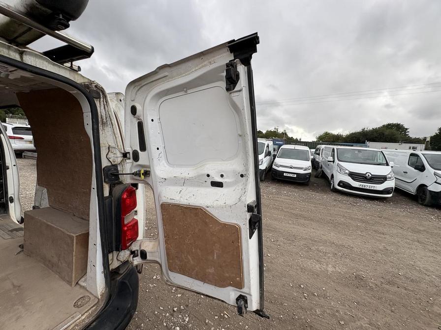 2017 Peugeot Expert – Model: Expert Professional Standard Blue HDi – SD17ZTO