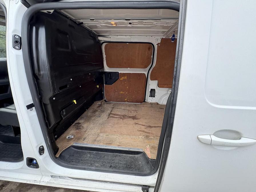 2019 Vauxhall Vivaro – Model: Vivaro 2900 Sportive S/S – DY69EKT