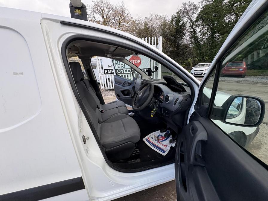 2016 Citroen Berlingo – Model: Berlingo 625 Enterprise Blue HDi – BT66XDK