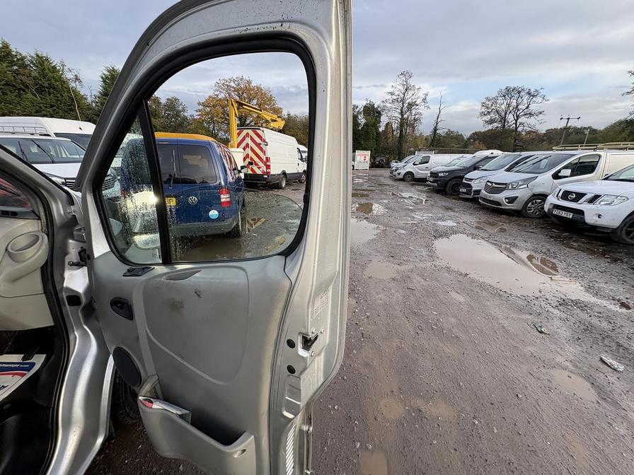 2011 Vauxhall Vivaro – Model: Vivaro 2700 CDTi 113 SWB – FP11YRK
