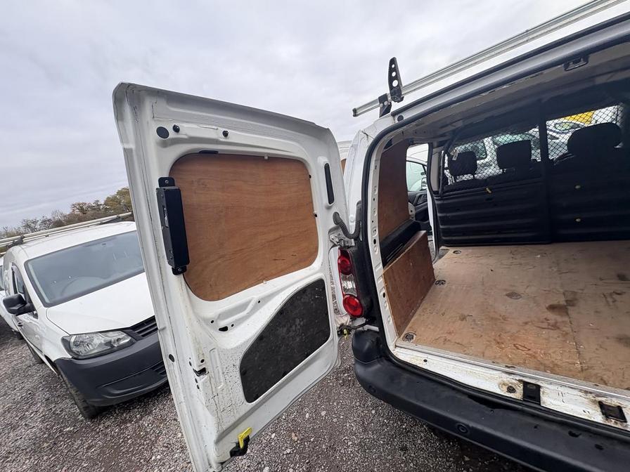 2018 Peugeot Partner – Model: Partner Professional L1 Blue HDi – KR68ETF