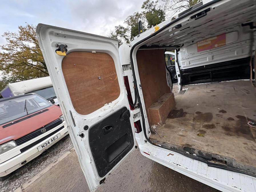 2017 Vauxhall Vivaro – Model: Vivaro  2900 Sportive CDTi – DN67TGE