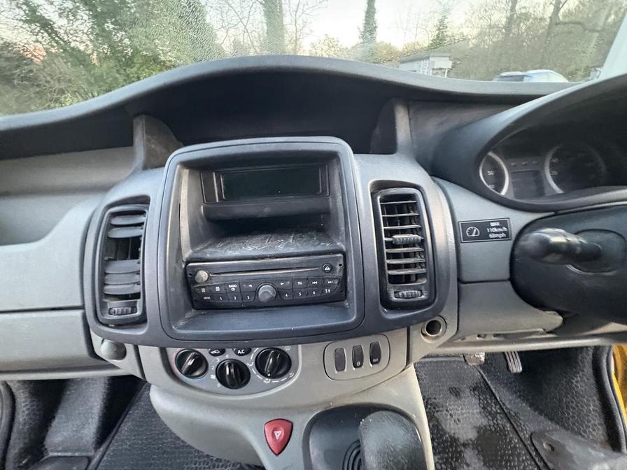 2010 Renault Trafic – Model: Trafic SL29 dCi 115 Semi-Auto – OU60BLX