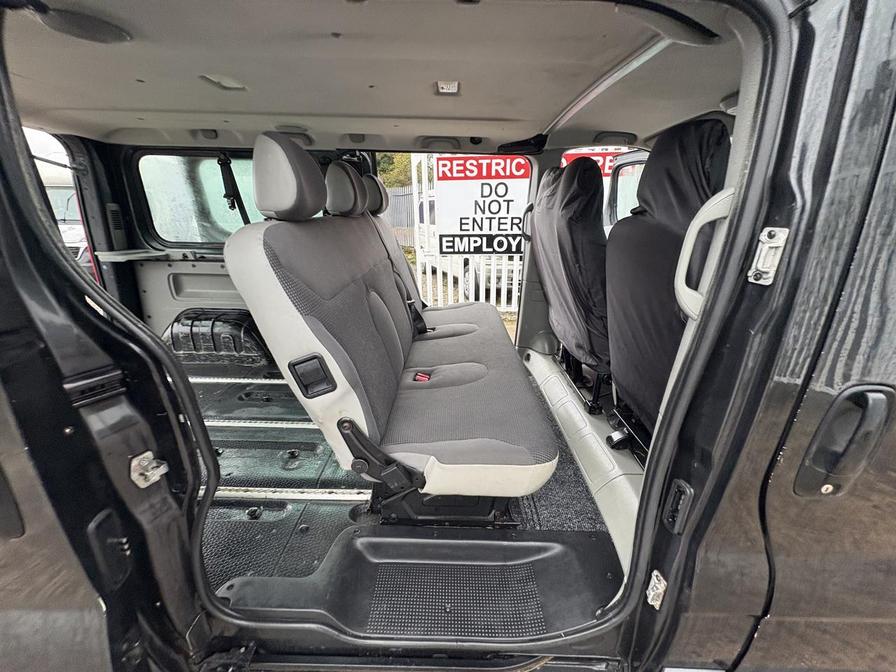 2013 Vauxhall Vivaro Combi – Model: Vivaro  2900 Combi CDTI SWB – DF13ZXE