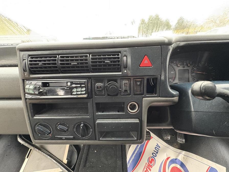 1999 Volkswagen Transporter – Model: 800 Special TD SWB – V269GBM