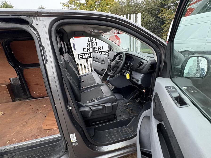 2017 Citroen Dispatch – Model: Dispatch 1000 Enterprise Blue HDi S/S – YB66AYP