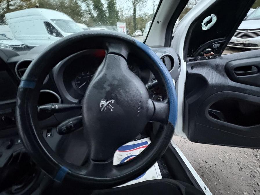 2017 Peugeot Partner – Model: Partner Professional L1 Blue HDi – NV17LRZ