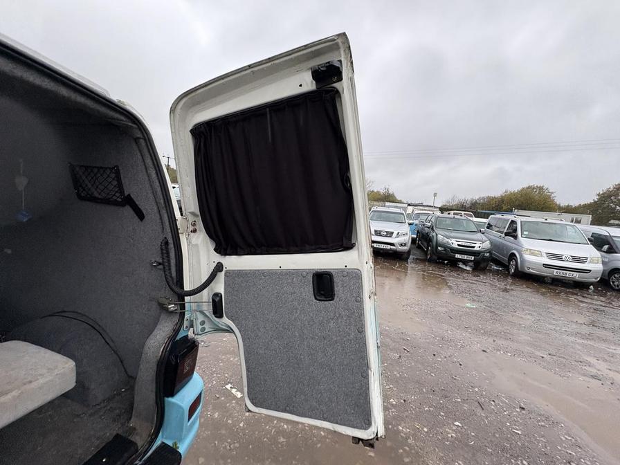 2001 Volkswagen Transporter – Model: 1200 TDI LWB – X801WPT