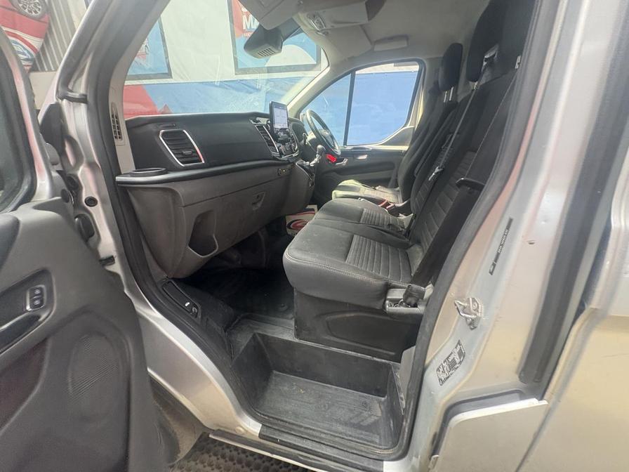 2019 Ford Transit Custom – Model: Transit Custom 300 Limited EcoBlue – MX69MXM