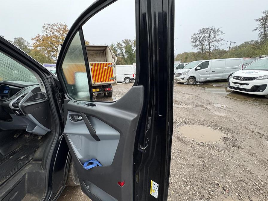 2018 Ford Transit Custom – Model: Transit Custom 290 Trend Colour Edition – KT18UUD