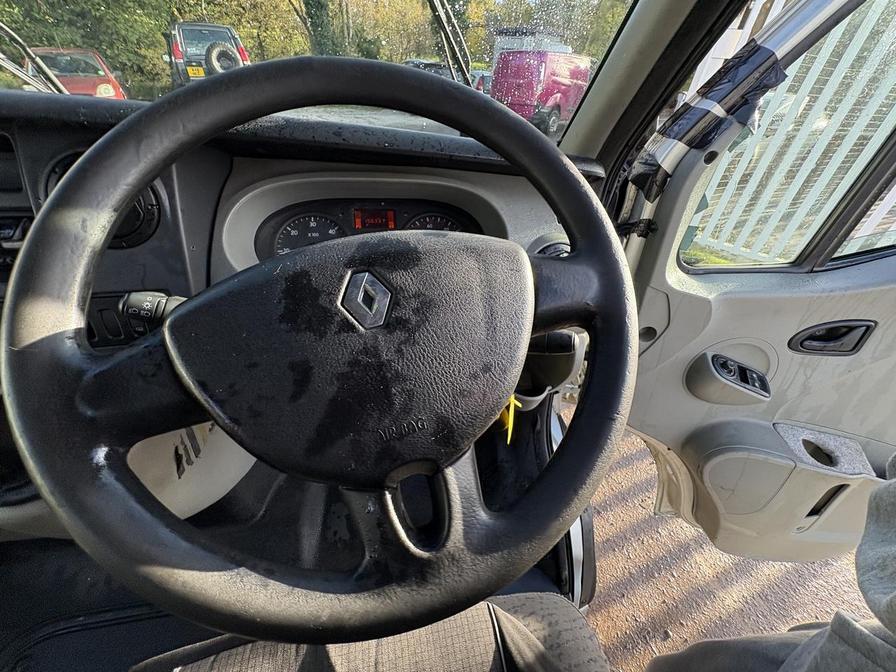 2005 Renault Master – Model: Master MM35 dCi 120 MWB – LT55EKO