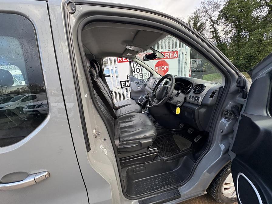 2017 Nissan NV300 – Model: NV300 Tekna DCI – KS17OKA