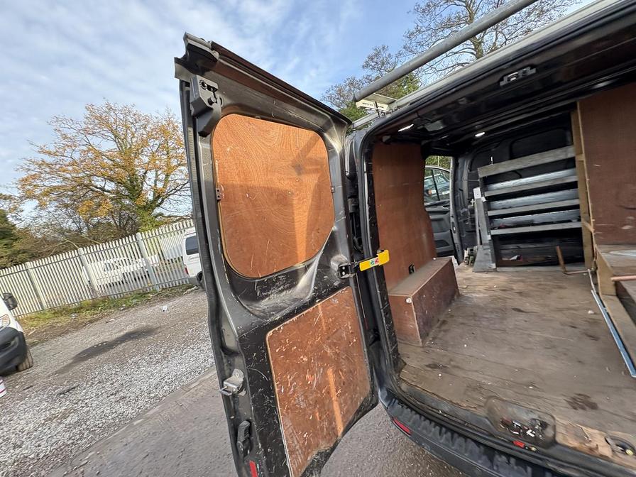 2020 Ford Transit Custom – Model: Transit Custom 300 Limited EcoBlue – MJ70PXH