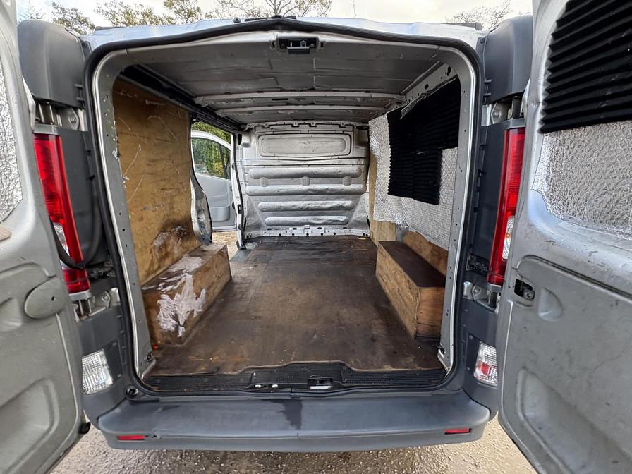 2011 Vauxhall Vivaro – Model: Vivaro 2700 CDTi 113 SWB – FG61YSY