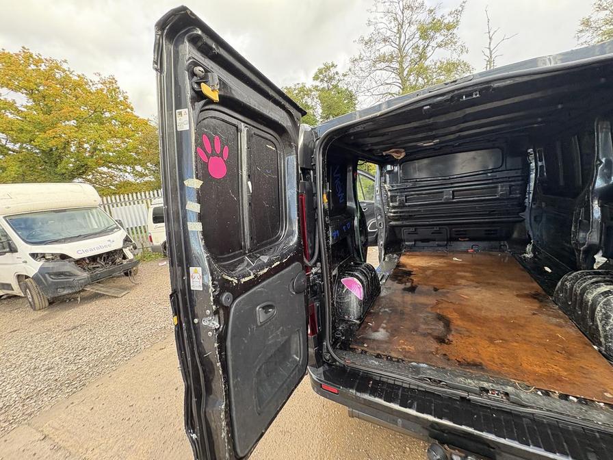 2016 Vauxhall Vivaro – Model: Vivaro  2700 Sportive CDTI – DY16OYC