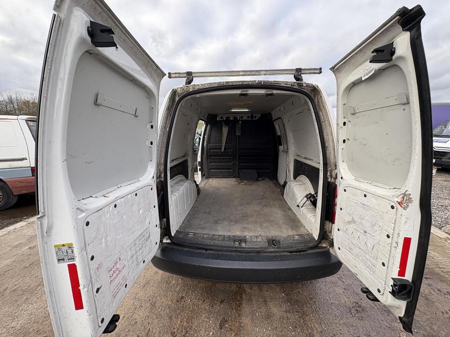 2014 Volkswagen Caddy MaxI – Model: Caddy Maxi C20 Startline TDI BlueMotion Technology – BN14FXE