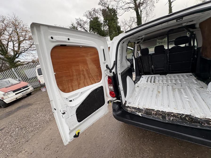 2018 Citroen Berlingo – Model: Berlingo 850 Enterprise Blue HDi – LD18DVC
