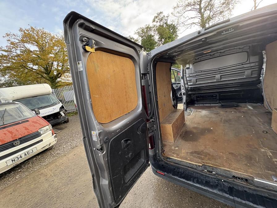 2018 Renault Trafic – Model: Trafic SL27 Sport Nav dCi – AK68COU