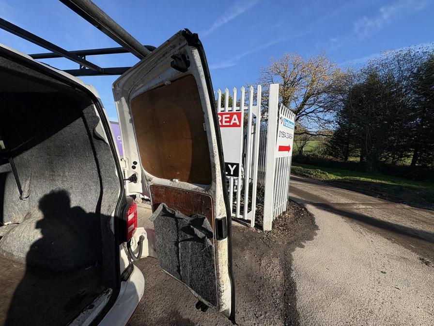 2018 Volkswagen Transporter – Model: Transporter T28 Highline TDI BlueMotion Technology – YS68HZV