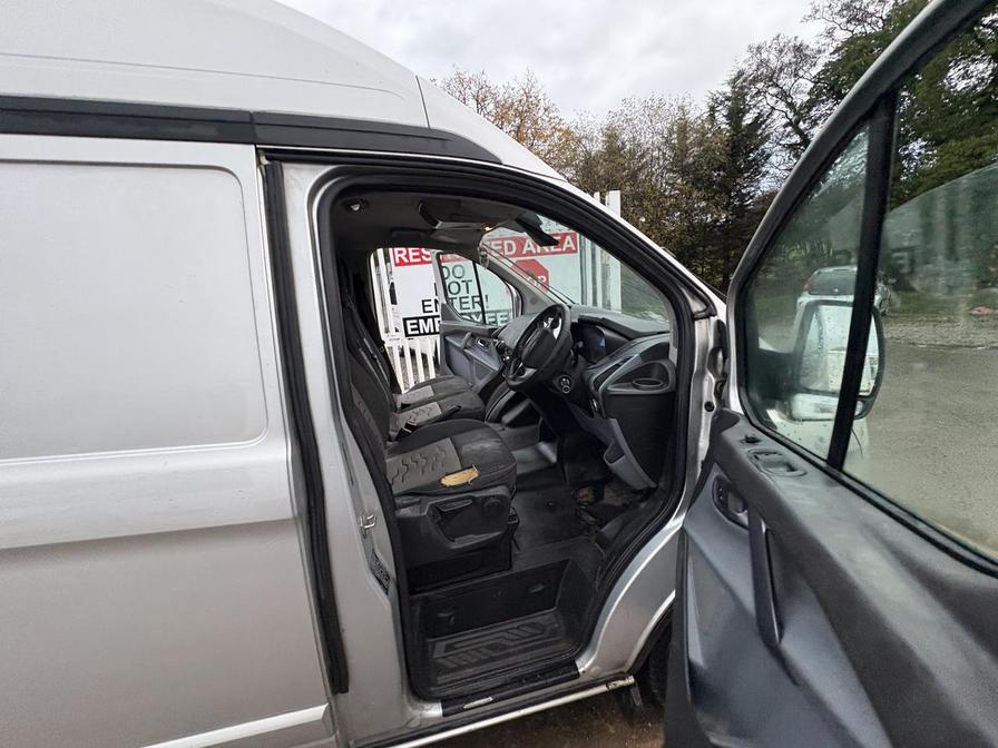 2014 Ford Transit Custom – Model: Transit Custom 270 Limited E-Tech – VE63PPZ