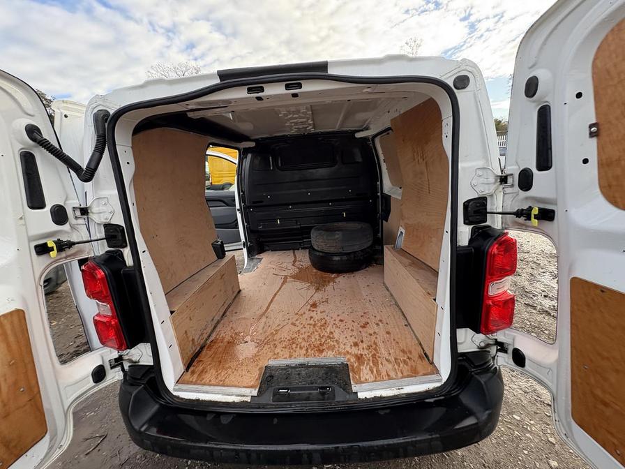 2020 Citroen Dispatch – Model: Dispatch 1000 Enterprise Blue HDi S/S – AY20CVP/DE69EAN