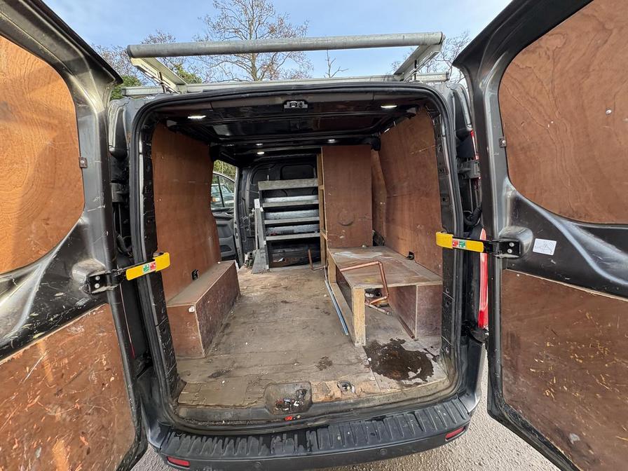 2020 Ford Transit Custom – Model: Transit Custom 300 Limited EcoBlue – MJ70PXH