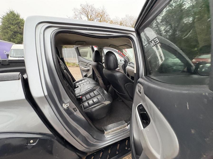 2018 Mitsubishi L200 – Model: L200 Barbarian DI-D – YD67RKZ