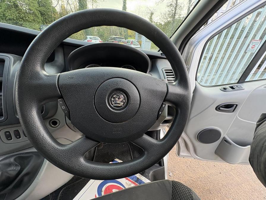2011 Vauxhall Vivaro – Model: Vivaro 2700 CDTi 113 SWB – FG61YSY