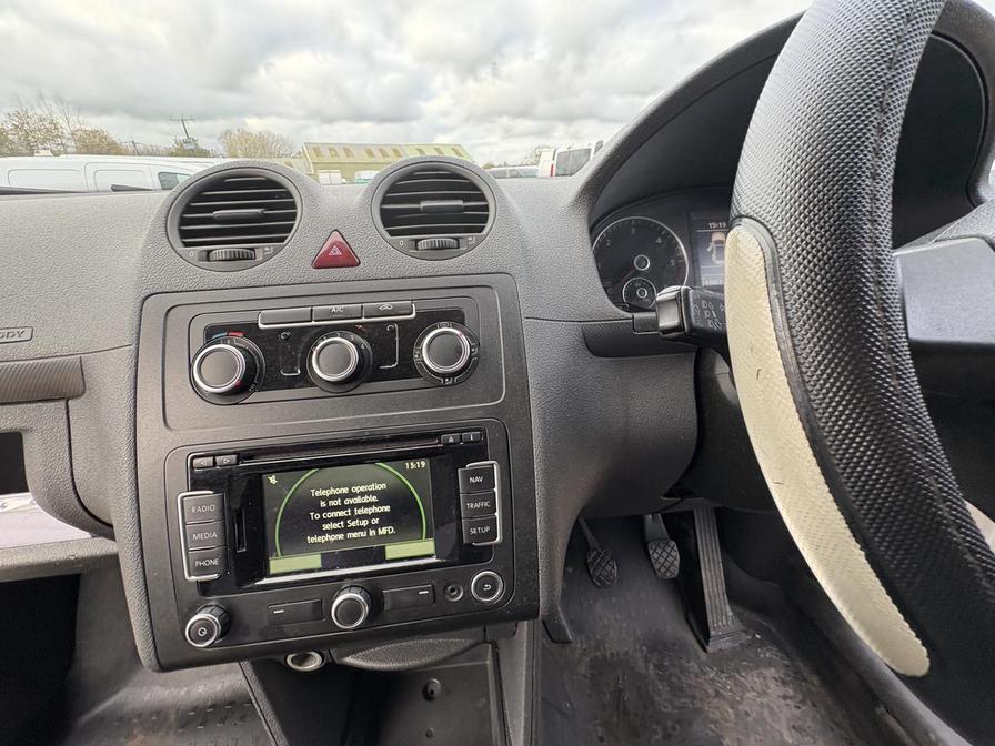 2014 Volkswagen Caddy MaxI – Model: Caddy Maxi C20 Startline TDI BlueMotion Technology – BN14FXE