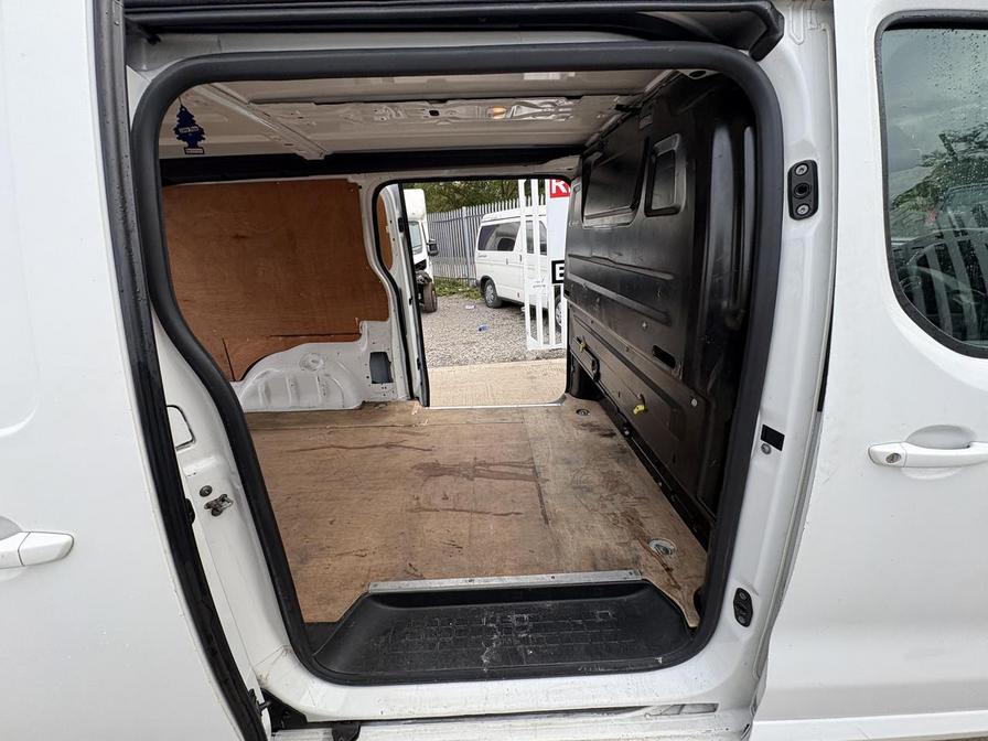 2019 Vauxhall Vivaro – Model: Vivaro 2900 Sportive S/S – DY69EKT