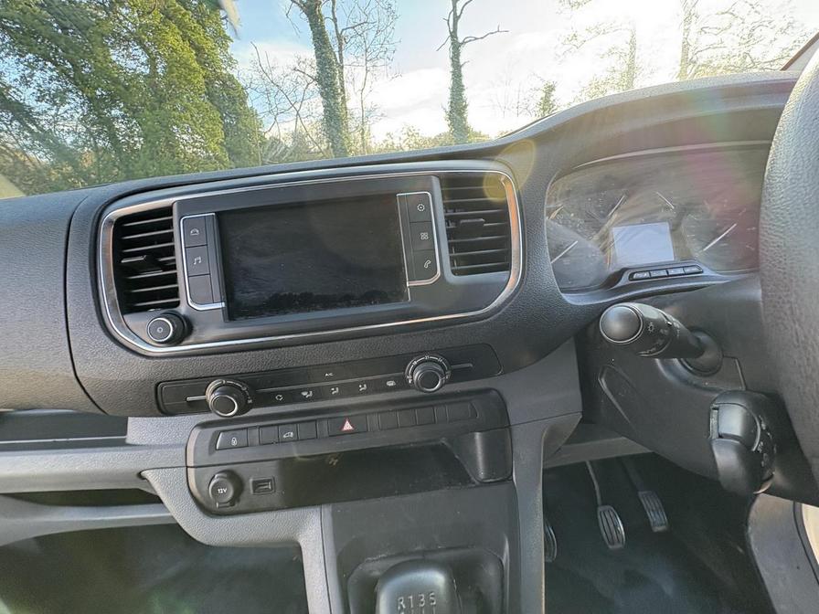 2019 Vauxhall Vivaro – Model: Vivaro 2900 Sportive S/S – DS69KMY