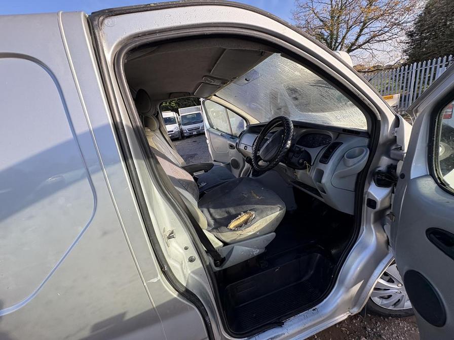 2005 Renault Trafic – Model: LL29 dCi 100 – BN05LSV