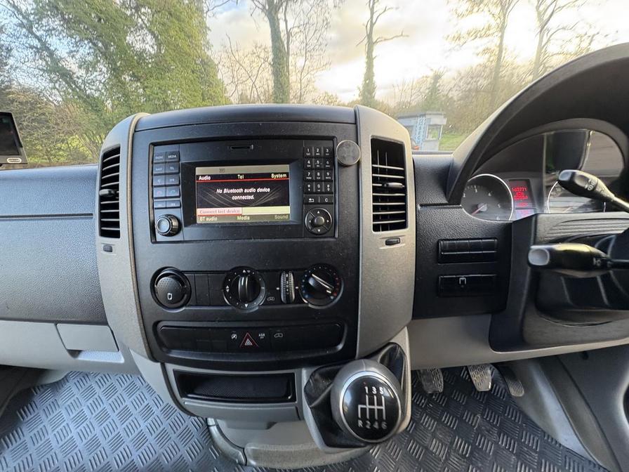 2017 Volkswagen Crafter – Model: Crafter CR35 TDI BlueMotion Technology – YC17MXY