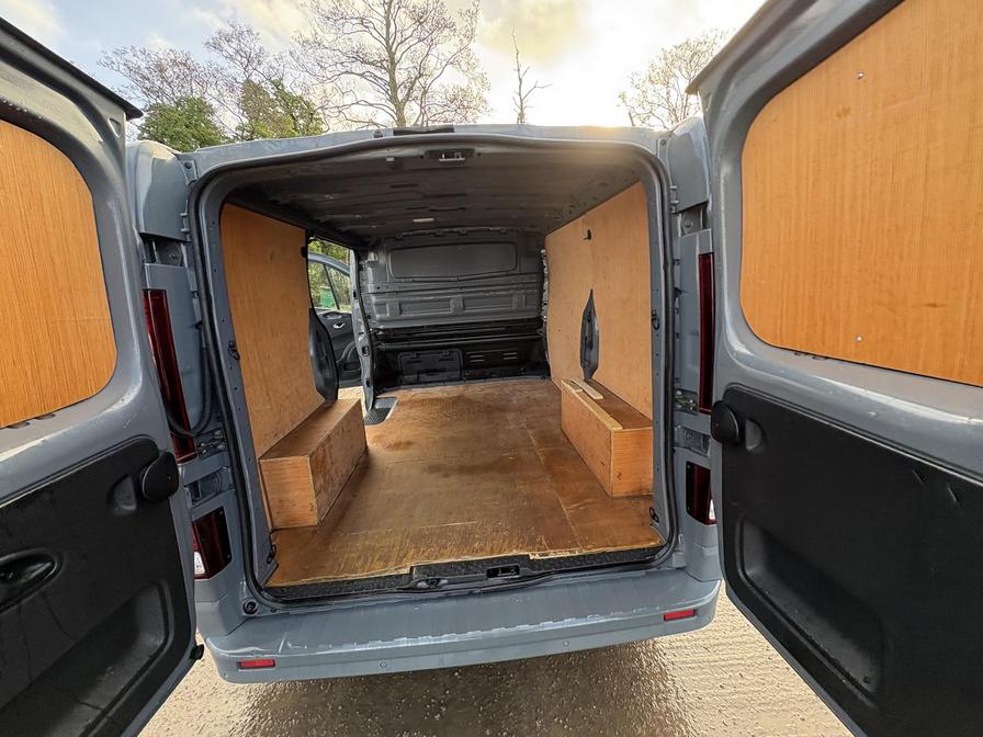 2021 Renault Trafic – Model: Trafic SL28 Black Edition Energy dCi – SA21UBE