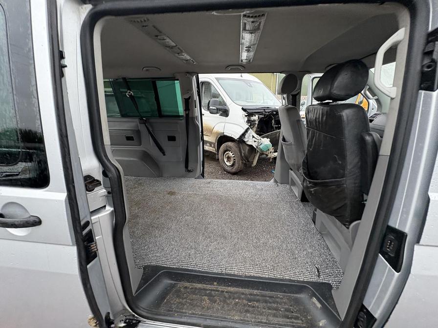 2009 Volkswagen Transporter – Model: Transporter Shuttle SE130 LWB Auto – RX58GXJ