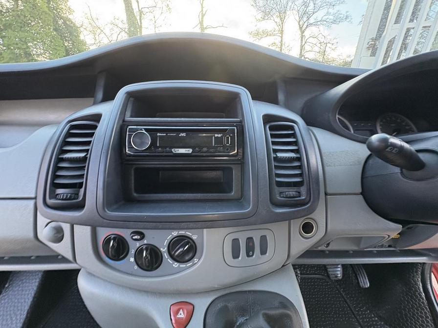 2013 Vauxhall Vivaro – Model: Vivaro 2900 CDTi ecoFLEX SWB – FJ63KYH