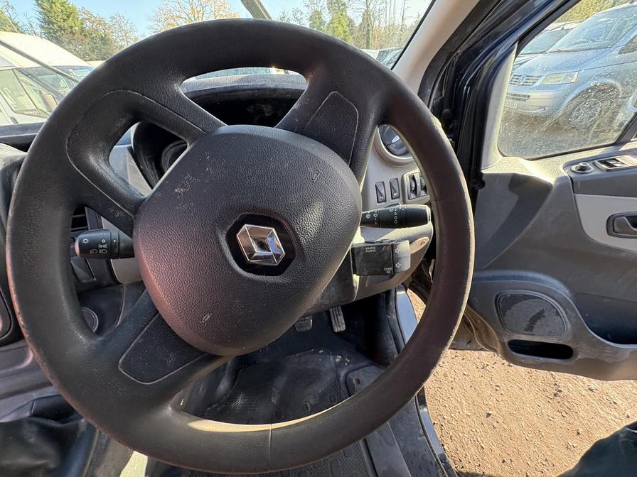 2015 Renault Trafic – Model: Trafic LL29 Business+ dCi – LC65WOV