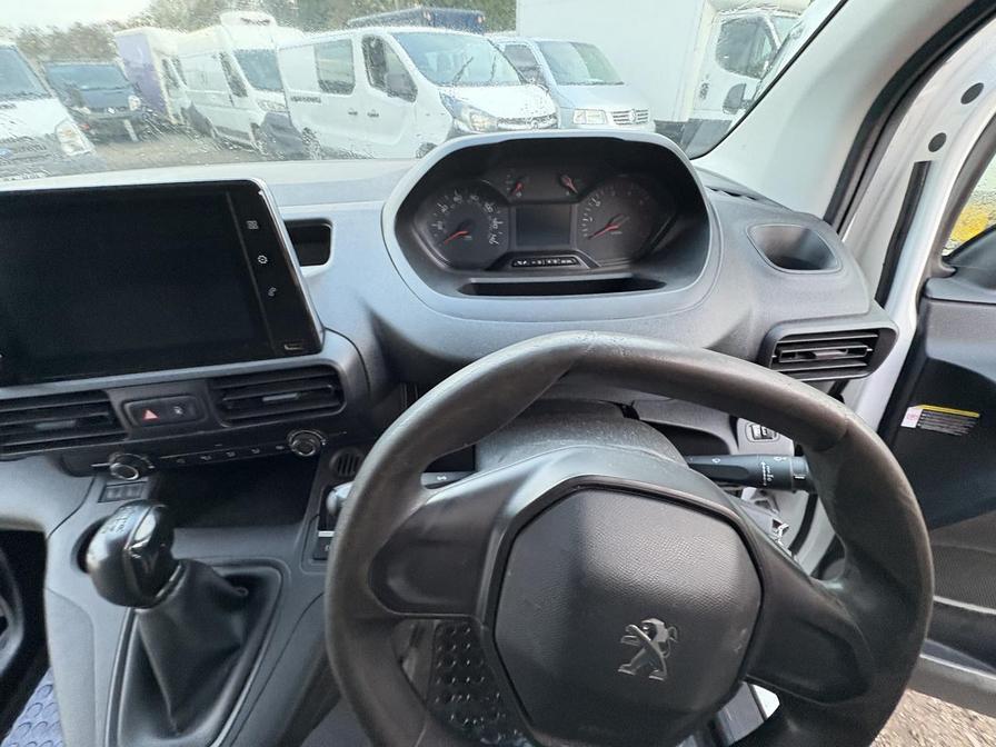 2021 Peugeot Partner – Model: Partner Professional L2 Blue HDi – NU21UHO