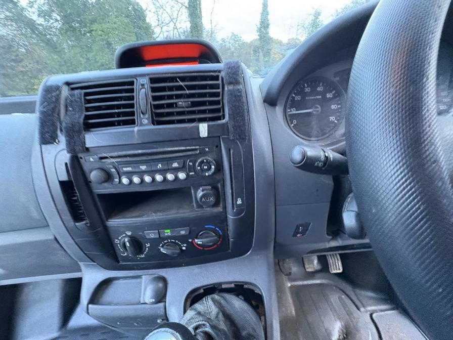 2015 Peugeot Expert – Model: Expert 1000 L1H1 Professional HDi – BD15AFN