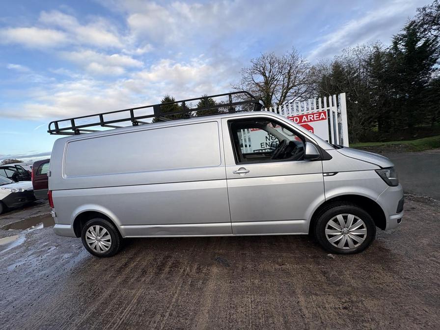 2016 Volkswagen Transporter – Model: Transporter T30 Trendline TDI BlueMotion Technology – GX66PVD