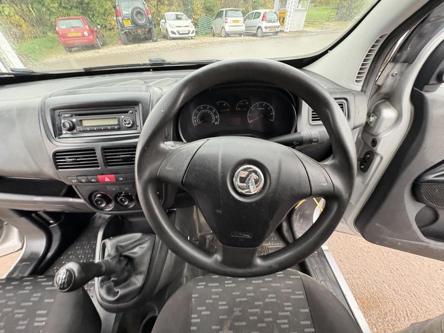 2014 Vauxhall Combo – Model: Combo 2000 L1H1 CDTi Sportive – CV14PSO