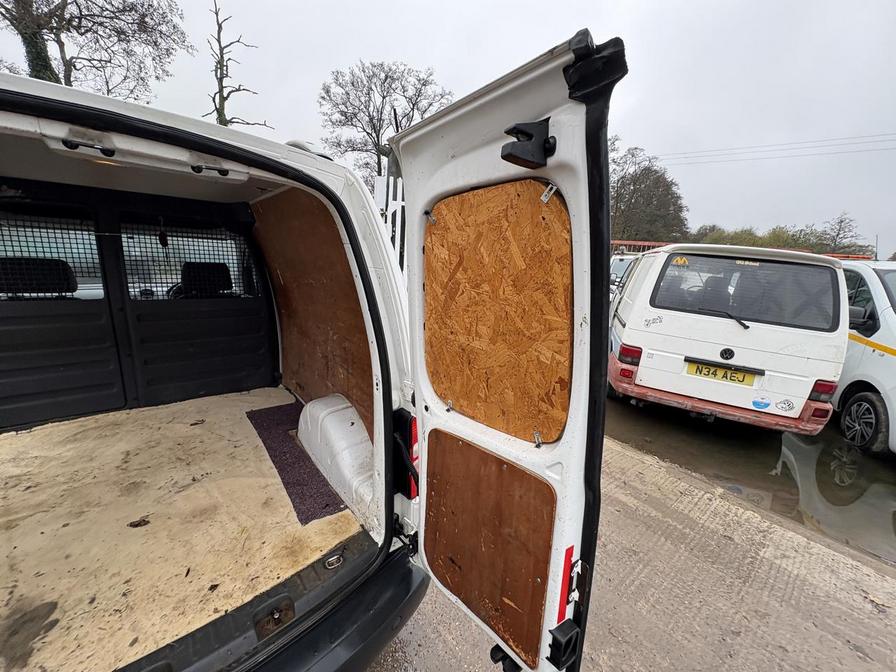 2012 Volkswagen Caddy – Model: Caddy C20 TDI 102 – GK62NCJ