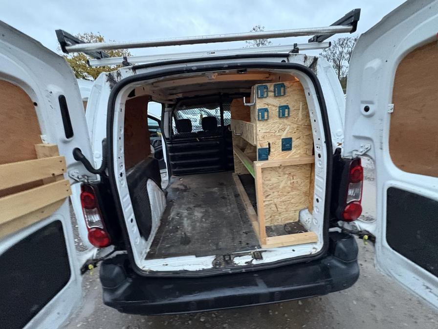 2017 Peugeot Partner – Model: Partner Professional L1 Blue HDi – NV17LRZ