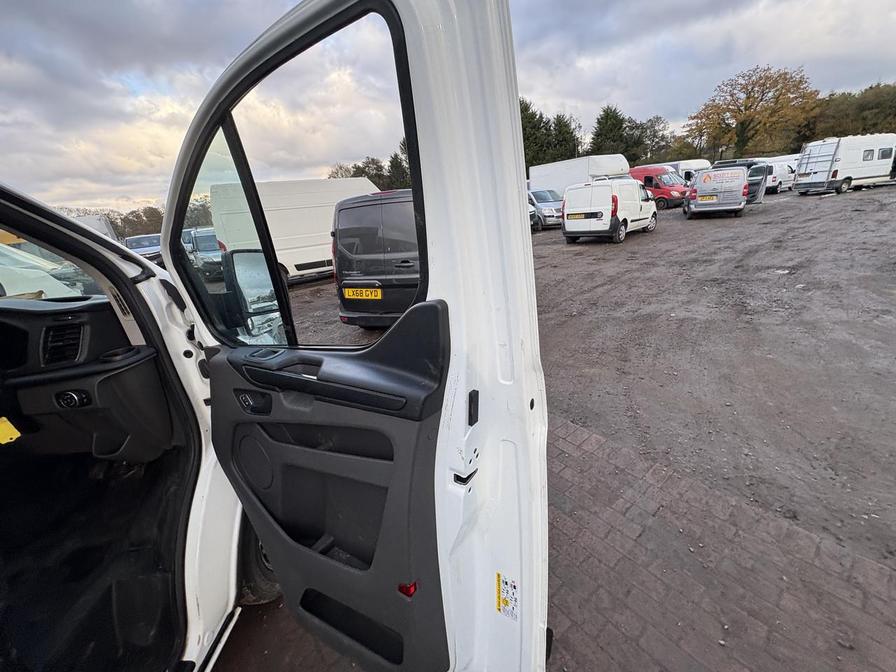 2018 Ford Transit Custom – Model: Transit Custom 300 Base – FP18CFK